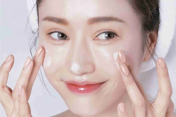 bỏ túi bí quyết chăm sóc vùng mắt kết hợp kem dưỡng chống lão hóa - 1