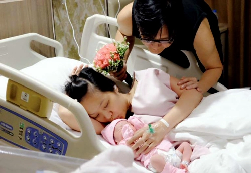 bom sex gợi cảm đất cần thơ rời showbiz làm mẹ kín tiếng chồng chiều con xinh - 2