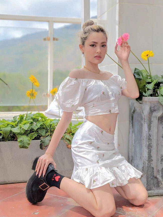 Bông hồng lai việt - pháp vóc dáng như nữ thần chụp ảnh lolita gợi tình hết mực - 1