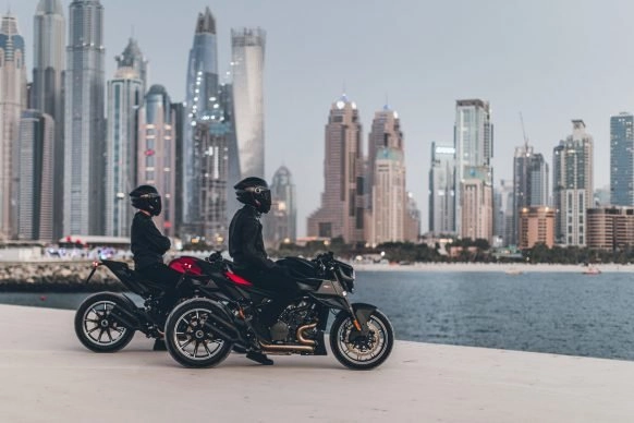 Brabus 1300 r dựa trên ktm 1290 super duke r vừa được ra mắt chính thức với số lượng giới hạn - 4