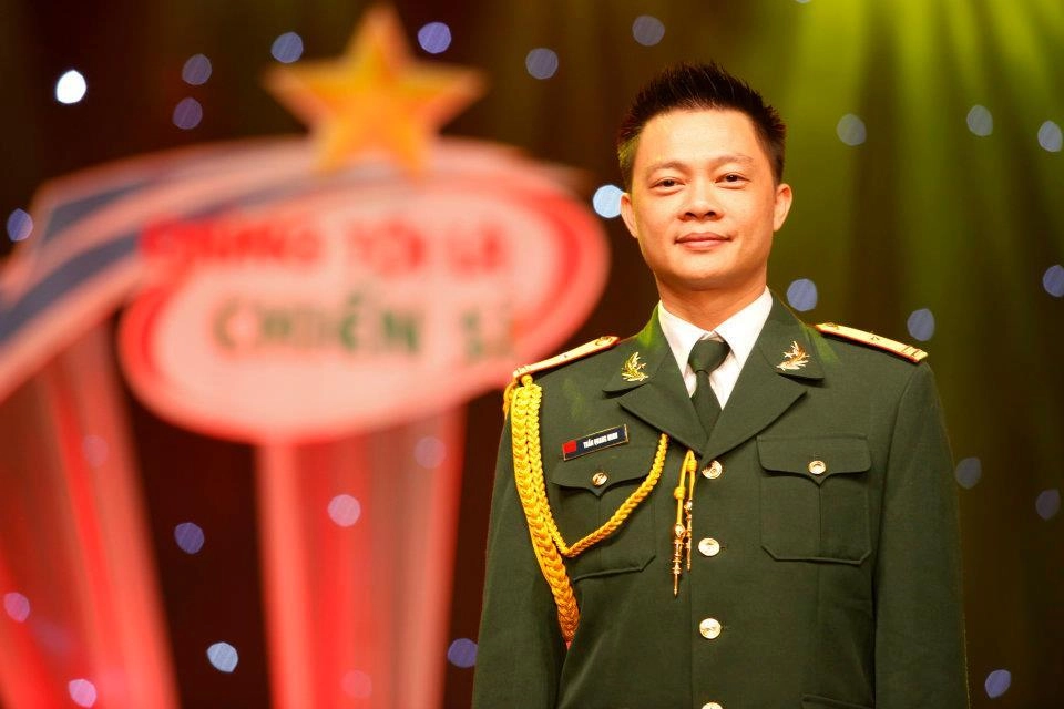 Btv đông con nhất vtv trần quang minh 15 năm hạnh phúc bên vợ xinh đẹp u50 có 4 con - 1