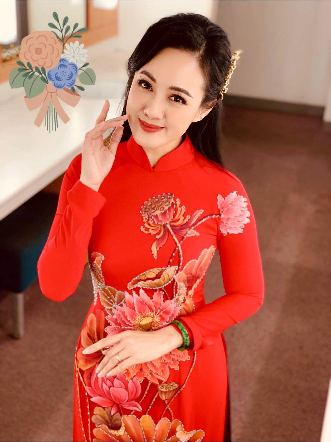 Btv hoài anh diện đầm hổ báo xuống phố phối màu cao tay dân tình khen nức nở - 1