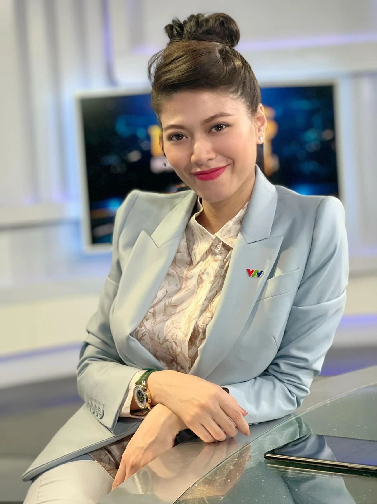 Btv ngọc trinh khoe nhan sắc u40 như gái 16 tự nhận không dám nhìn mình trên tivi - 6