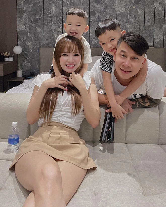 Bụng rạn nát bét vì 3 năm sinh 2 con hotgirl đà nẵng giờ siết eo suốt đêm đi ngủ - 10