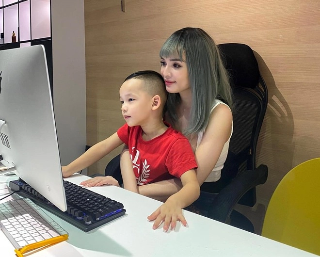 Bụng rạn nát bét vì 3 năm sinh 2 con hotgirl đà nẵng giờ siết eo suốt đêm đi ngủ - 13