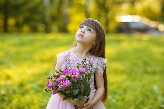 búp bê nga đẹp nhất thế giới làm bố mẹ phát hoảng vì fan sau 5 năm nổi tiếng - 2