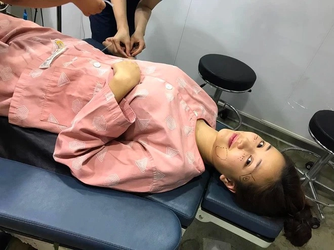 Ca sĩ từng được nhận định quyến rũ hơn hồ ngọc hà vẫn quyết dao kéo níu giữ thanh xuân - 19
