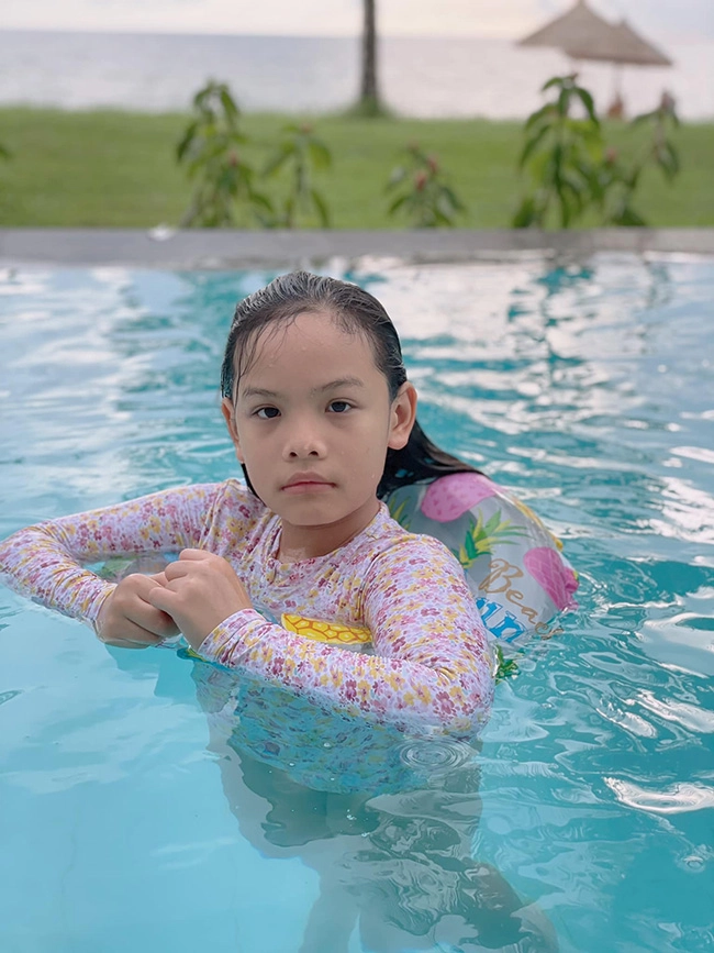 Các con gái xinh đẹp giỏi giang của phạm quỳnh anh ấn tượng nhất là con gái cao 1m82 - 5