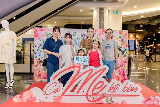 Các gia đình nhỏ quẫy tung trời tại sự kiện có mẹ kề bên của thương hiệu thời trang ivy moda - 2