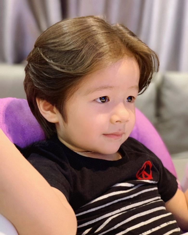 Các kiểu tóc cho bé trai 4 tuổi đẹp chất lừ theo xu hướng mới - 11