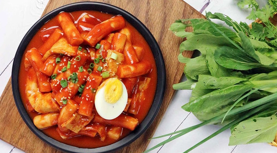 Cách làm tokbokki bằng cơm nguội bánh tráng đúng chuẩn vị hàn quốc - 1