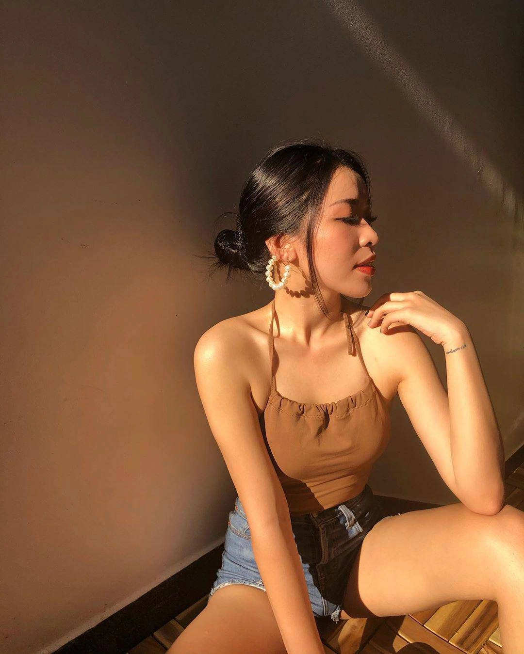 Cách mặc váy yếm hở vẫn sang như nàng hot girl hà thành từng trai trung quốc ùn ùn xin cưới - 3