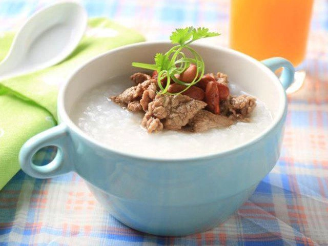 Cách nấu cháo thịt bò rau dền cho bé cực ngon - 7