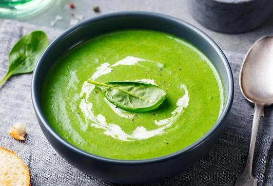 Cách nấu cháo tôm cải bó xôi giàu dinh dưỡng và đơn giản cho bé - 1