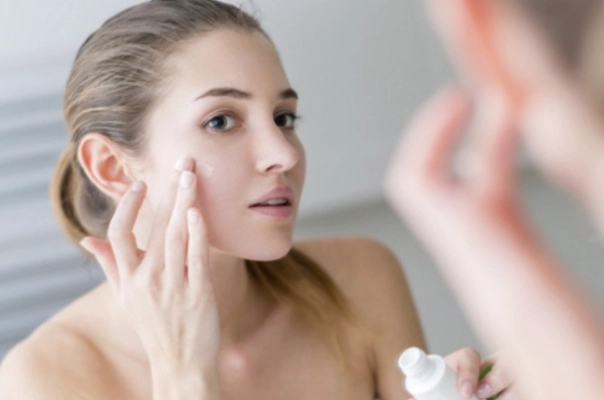 Cách tẩy nốt ruồi an toàn và hướng dẫn chăm sóc sau tẩy tại nhà - 6