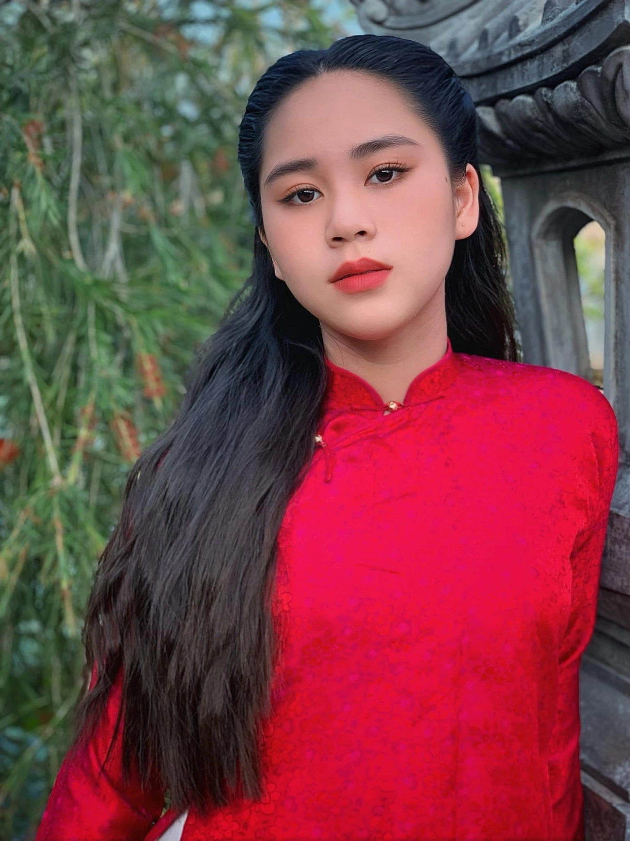 Cái tết đầu tiên đạt hoa hậu quốc tế của bé gái việt 13 tuổi cao 1m68 - 14