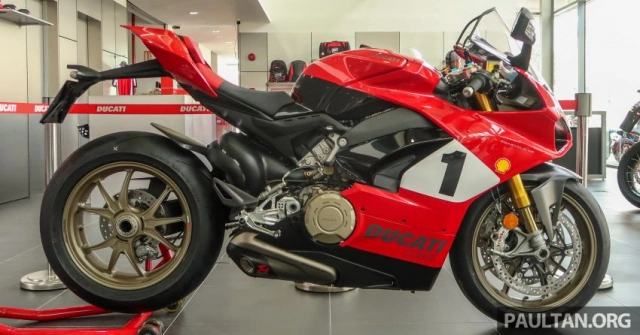 Cận cảnh ducati panigale v4 25th anniversary 916 - một chiếc duy nhất tại malaysia - 4