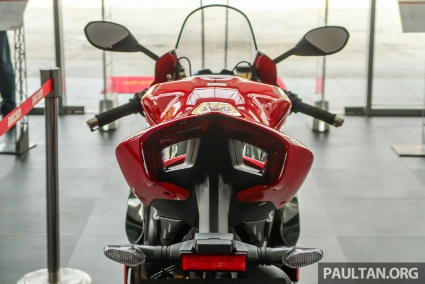 Cận cảnh ducati panigale v4 25th anniversary 916 - một chiếc duy nhất tại malaysia - 21