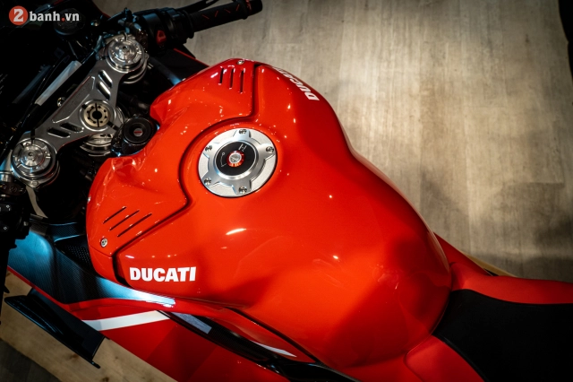 Cận cảnh ducati superleggera v4 đắt nhất và duy nhất của doanh nhân minh nhựa - 30