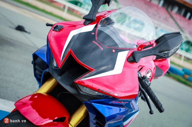 Cận cảnh honda cbr1000rr-r sp tại trường đua việt nam - 4