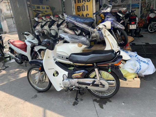 Cận cảnh honda ex5 được rao bán với giá hơn 300 triệu tại đất sài thành - 2