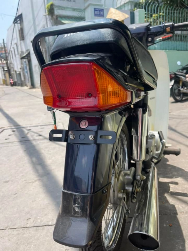 Cận cảnh honda ex5 được rao bán với giá hơn 300 triệu tại đất sài thành - 8