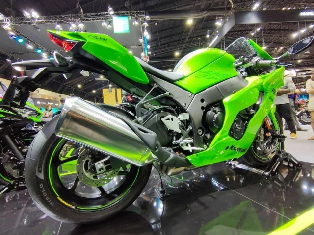 Cận cảnh kawasaki zx-10rr 2021 với giá từ 924 triệu đồng - 11