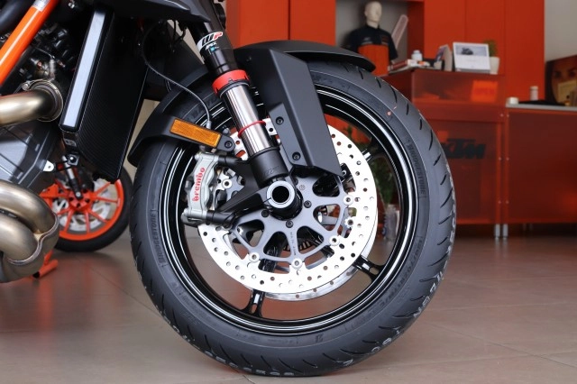 Cận cảnh ktm 1290 super duke r 2020 tại việt nam - 12