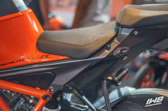 Cận cảnh ktm 1290 super duke r 2021 - 8