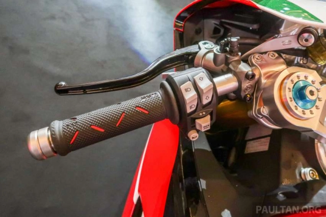 Cận cảnh phiên bản đặc biệt ducati panigale v2s bayliss và scrambler 1100 tribute pro - 9