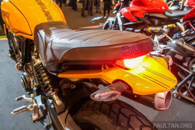 Cận cảnh phiên bản đặc biệt ducati panigale v2s bayliss và scrambler 1100 tribute pro - 33