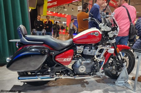 Cận cảnh royal enfield super meteor 650 lần đầu ra mắt tại eicma 2022 - 9