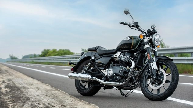 Cận cảnh royal enfield super meteor 650 lần đầu ra mắt tại eicma 2022 - 13