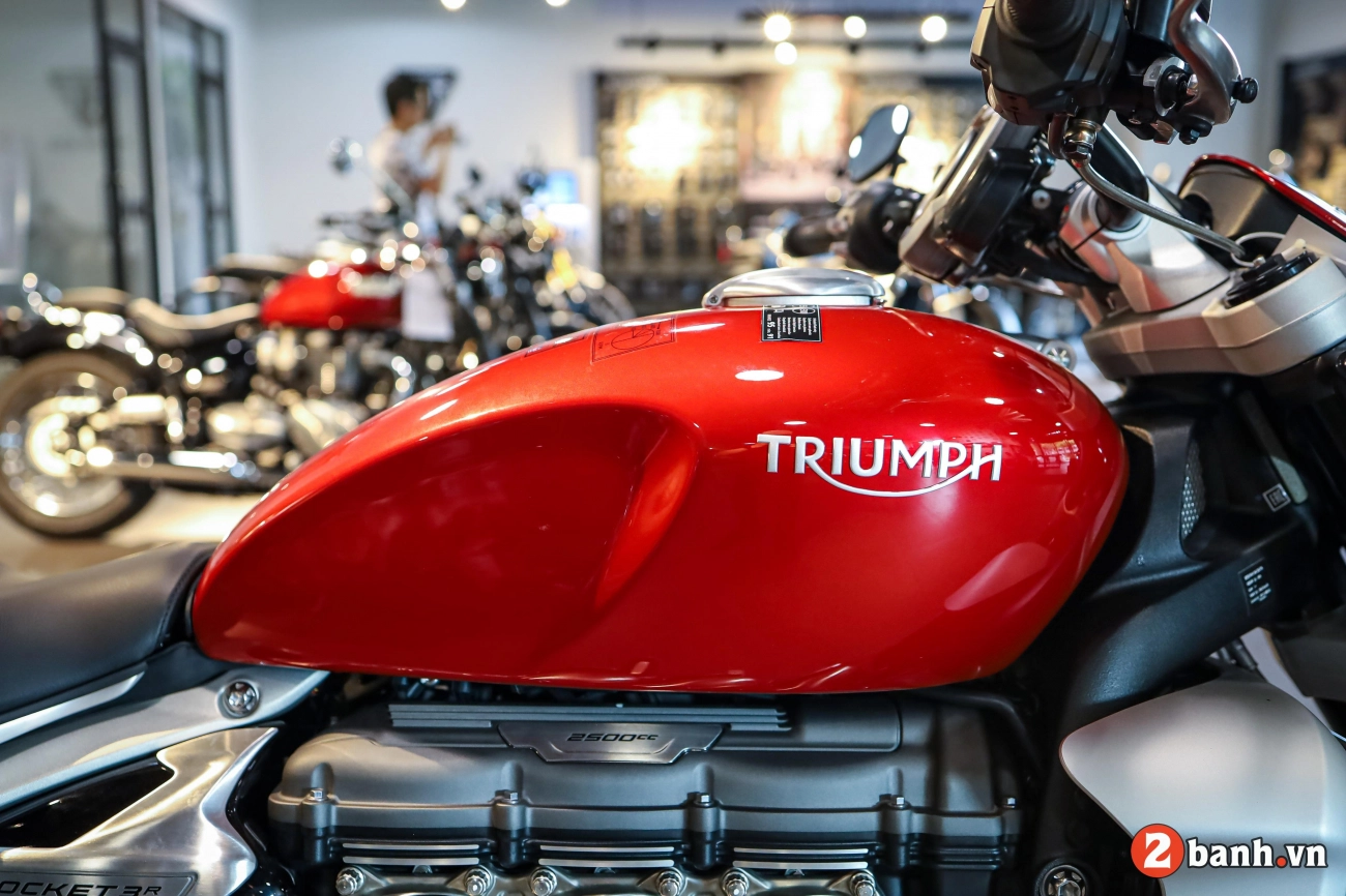 Cận cảnh triumph rocket 3 r 2020 tại việt nam với giá không ngờ - 15