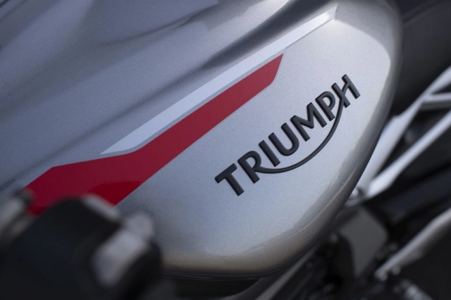 Cận cảnh triumph street triple 765rs 2020 tăng sức mạnh thiết kế táo bạo - 13