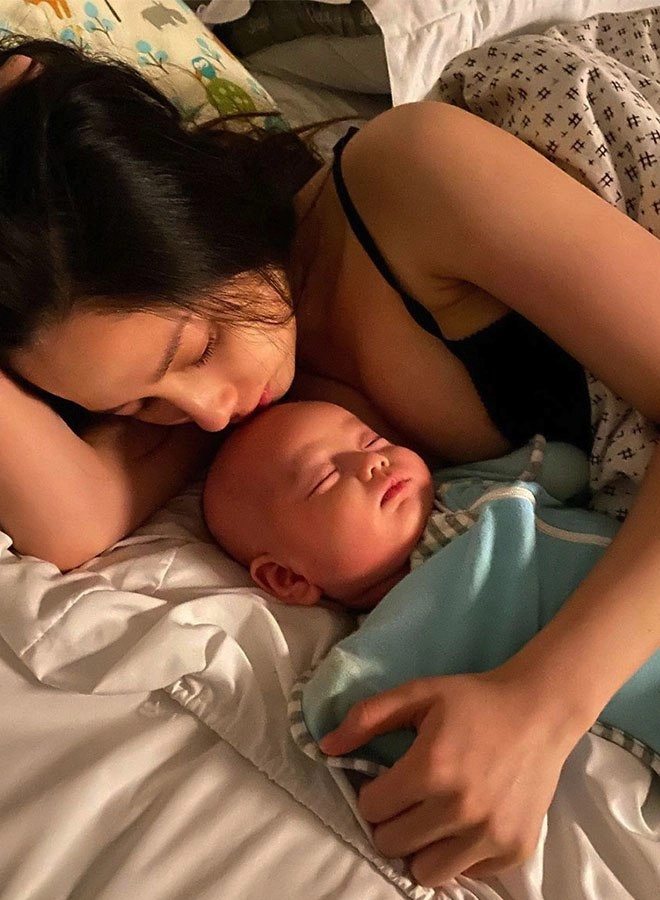 Cặp đôi em trai du học và chị đẹp mẫu việt nổi tiếng mxh con chào đời có 60000 fan - 12