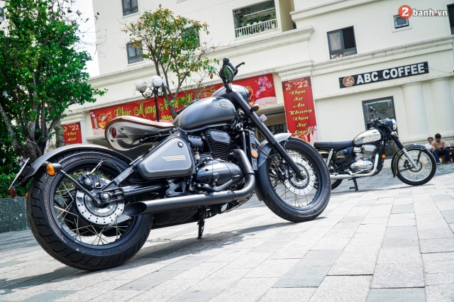 Cặp đôi jawa perak bobber 350 và classic 300 đổ bộ thị trường việt - 1