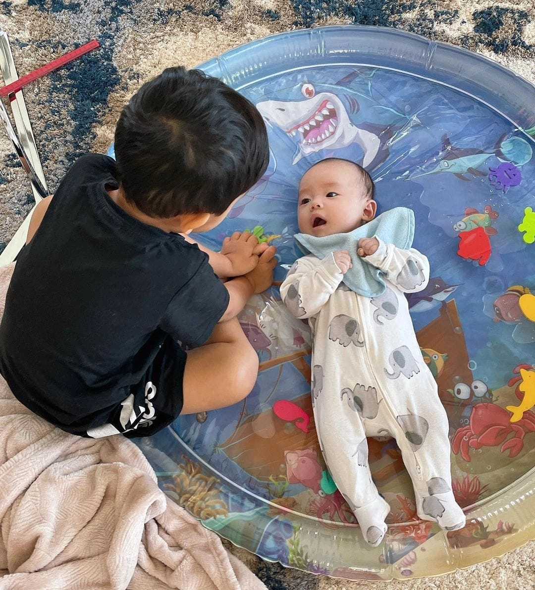 Cất vương miện quốc tế phạm hương làm mẹ bỉm 2 con thành bà trùm kim cương - 11
