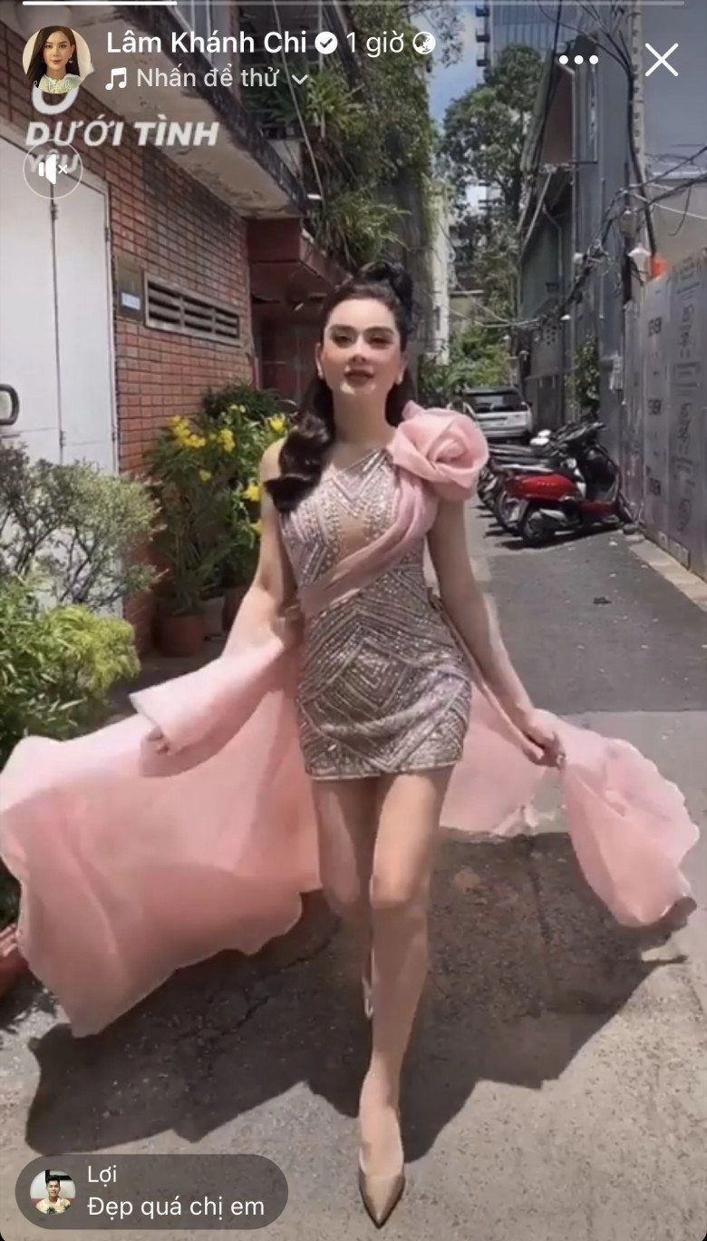 Catwalk điệu nghệ giữa phố lâm khánh chikhoe bộ phận dài ngoằng không chỉnh sửa vẫn mướt - 5
