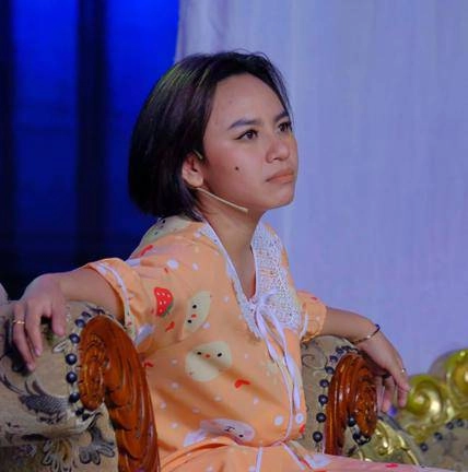 Cây hài của showbiz việt khoe cơ bụng đẹp quên sầu với nội y lấp ló - 2