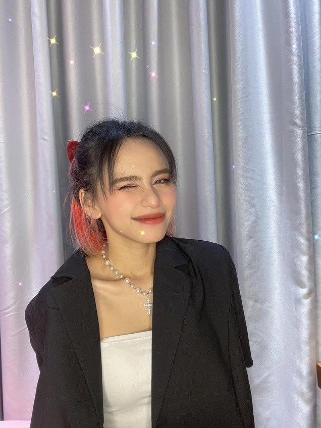 Cây hài của showbiz việt khoe cơ bụng đẹp quên sầu với nội y lấp ló - 19