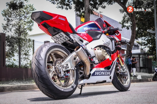 Cbr1000rr độ siêu đỉnh dằn mặt cbr1000rr-r vừa ra mắt - 12