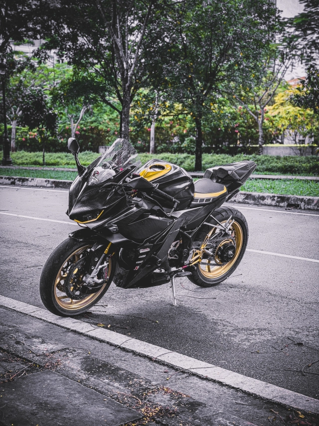 Cbr150r độ kịch độc với dàn trang bị nghìn đô - 17