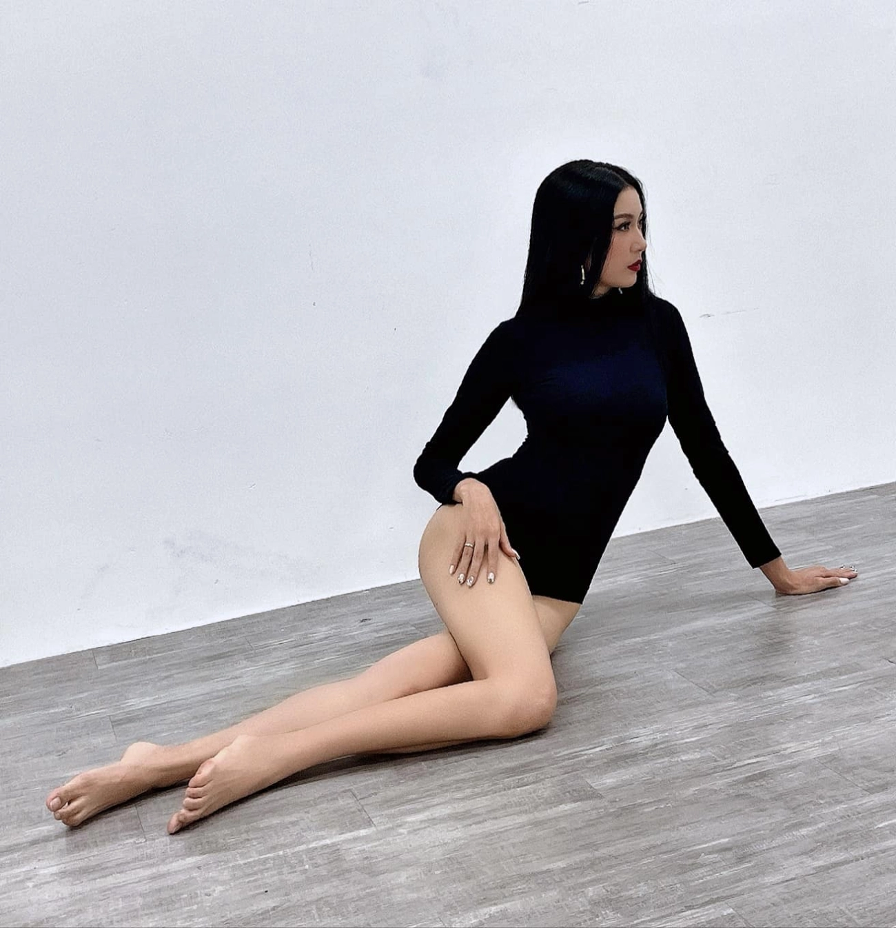 Cđm râm ran tin á hậu thuý vân cạch mặt miss universe vietnam thẳng tay xoá danh hiệu - 9