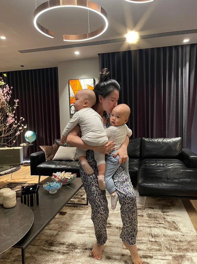 Chăm con trong penthouse 18 tỷ vợ tiếp viên hàng không mc thành trung nhớ ngày chưa chồng - 6