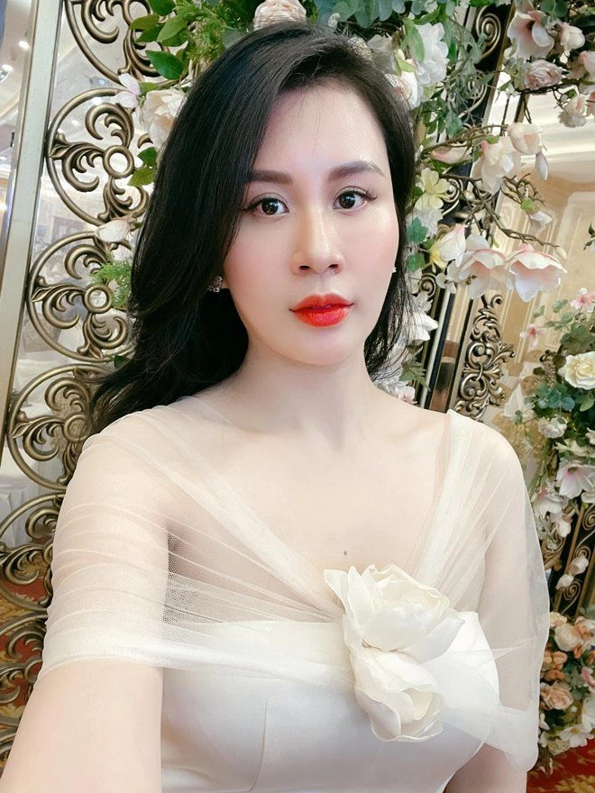 Chăm con trong penthouse 18 tỷ vợ tiếp viên hàng không mc thành trung nhớ ngày chưa chồng - 12