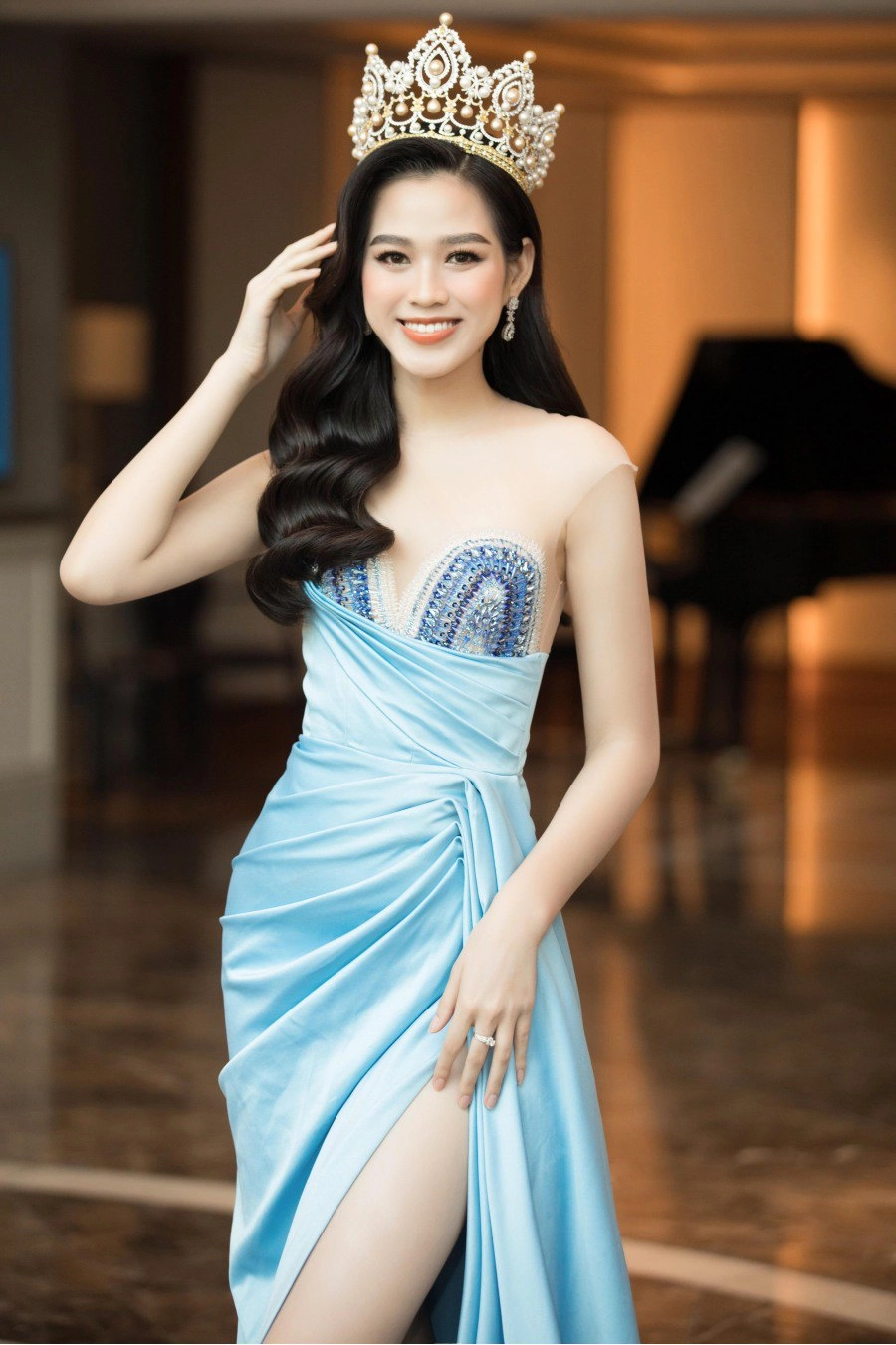 chạm trán hoa hậu hot nhất vbiz tình đầu quốc dân ngân khánh mắc lỗi hớ hênh - 5