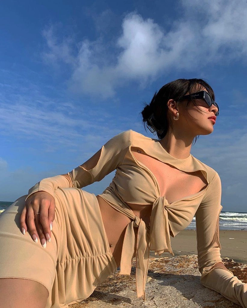 Chân dài đi hát bị vtv điểm danh nghiện mặc đồ xuyên thấu không ngại diện bikini hở bạo - 8