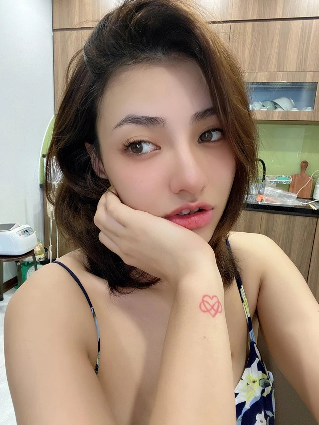 Chân dài xinh đẹp vẫn sợ lão hoá làm mũi collagen để luôn tươi trẻ - 10