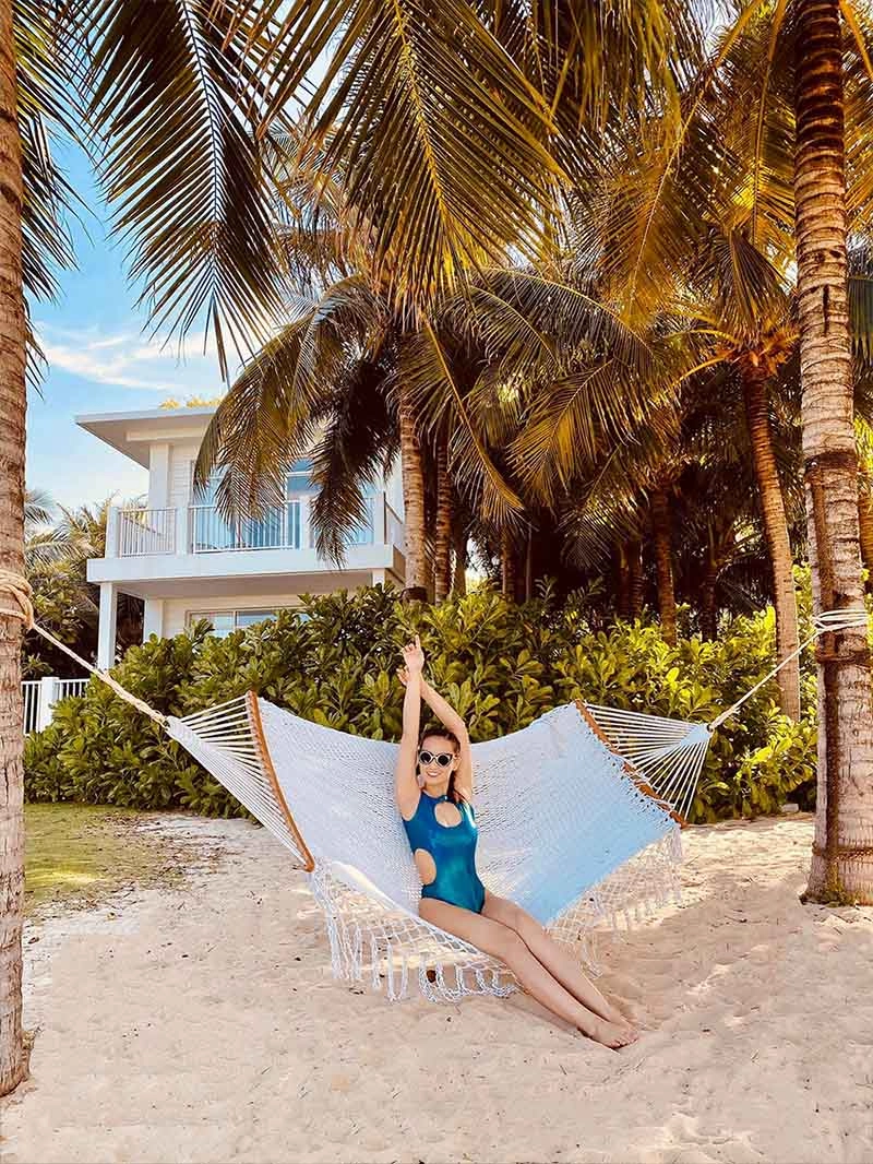 Chán diện kín bưng u40 lã thanh huyền nổi loạn với bikini khoe đường cong nuột nà - 6